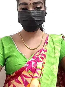 Snapshot of meena_27 chatting on November 29, 5:54 am meena 27 online show from November 29, 5:54 am