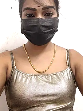 Snapshot of meena_27 chatting on December 15, 8:35 pm meena 27 online show from December 15, 8:35 pm