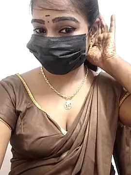 Snapshot of meena_27 chatting on December 16, 8:52 am meena 27 online show from December 16, 8:52 am