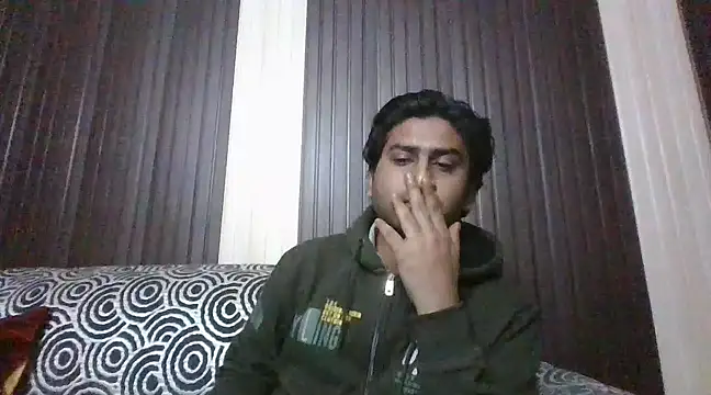 indihotguy online show from February 12, 1:37 pm