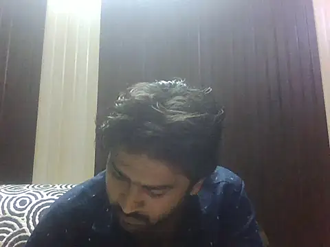 indihotguy online show from September 18, 9:55 am