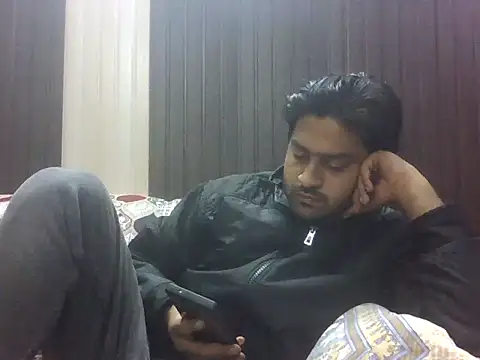 indihotguy online show from November 15, 12:23 pm