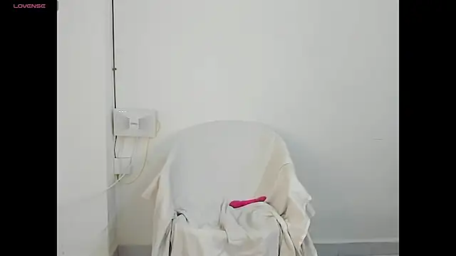 NicoleJaymes  online show from June 23, 9:46 pm