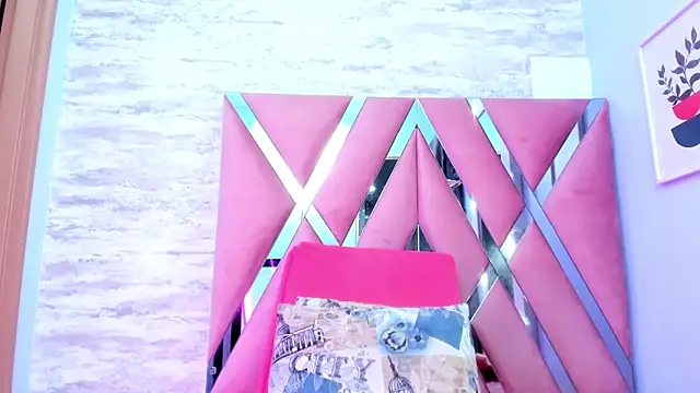 Snapshot of CATTLEYA_BIANCHI145 chatting on February 22, 2:28 am CATTLEYA BIANCHI145 online show from February 22, 2:28 am