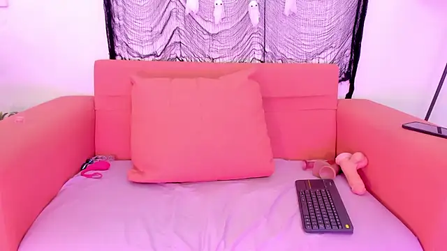 Snapshot of CATTLEYA_BIANCHI145 chatting on October 22, 3:40 am CATTLEYA BIANCHI145 online show from October 22, 3:40 am