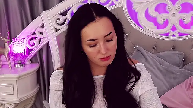 Snapshot of KimKhallifa chatting on January 25, 9:57 am KimKhallifa online show from January 25, 9:57 am