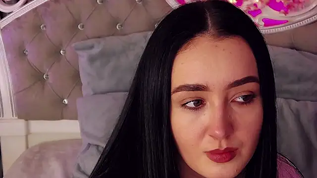 KimKhallifa online show from February 11, 6:51 am