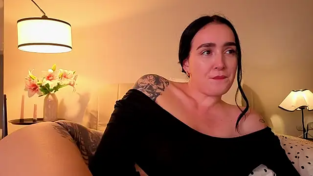KimKhallifa online show from July 12, 7:38 pm