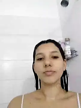 Snapshot of emmariders2 chatting on January 4, 5:05 pm emmariders2 online show from January 4, 5:05 pm