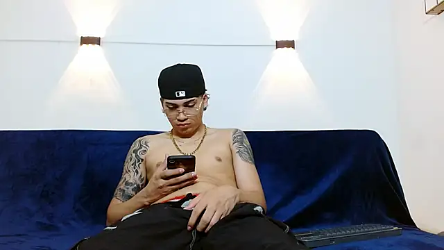 Br4ndxpimm online show from November 10, 3:33 pm