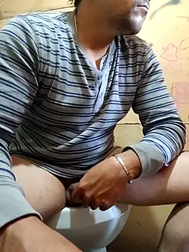 Snapshot of chinoxxx chatting on December 3, 10:52 pm chinoxxx online show from December 3, 10:52 pm