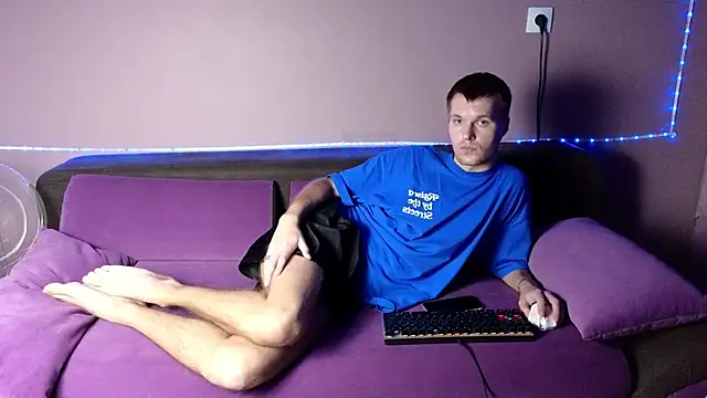 Leonnextdoor online show from January 11, 9:04 am