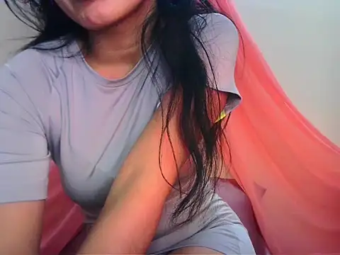 Snapshot of roseofvenom chatting on January 10, 12:06 am roseofvenom online show from January 10, 12:06 am