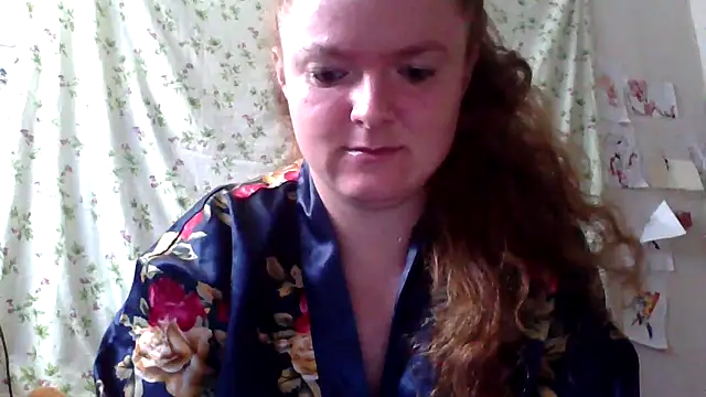 Snapshot of Rae_Jeannie chatting on July 21, 7:32 am Rae Jeannie online show from July 21, 7:32 am