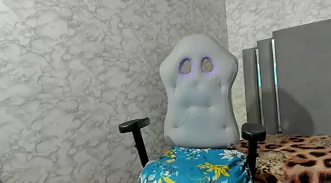 Lorena watson online show from March 1, 6:57 am