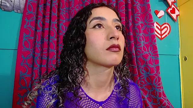 Snapshot of valerie_mase chatting on November 17, 6:46 pm valerie mase online show from November 17, 6:46 pm