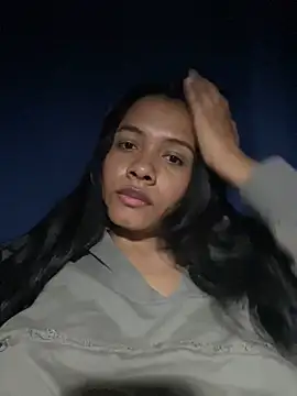 Ninabrunette18 online show from February 25, 7:42 am