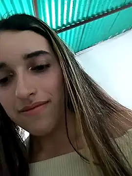 Snapshot of faby_Hot chatting on December 28, 11:37 pm faby Hot online show from December 28, 11:37 pm