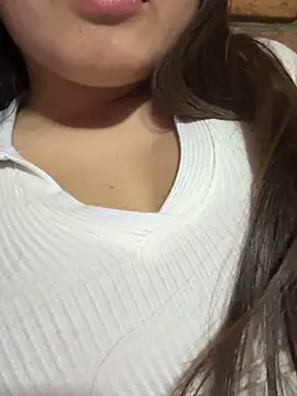 Snapshot of lunagonzales_lima_2007 chatting on October 13, 4:34 am lunagonzales lima 2007 online show from October 13, 4:34 am