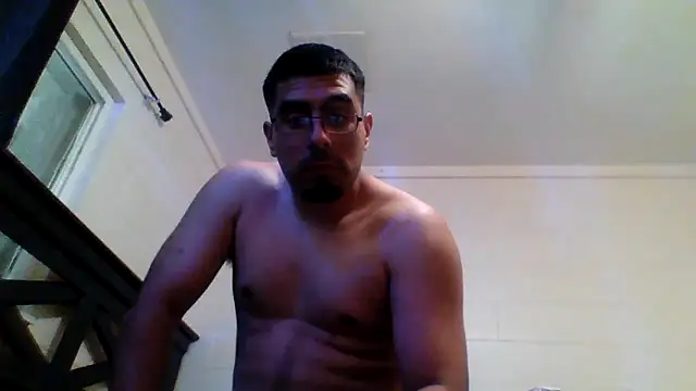 Snapshot of k1oudE chatting on March 8, 11:39 pm k1oudE online show from March 8, 11:39 pm