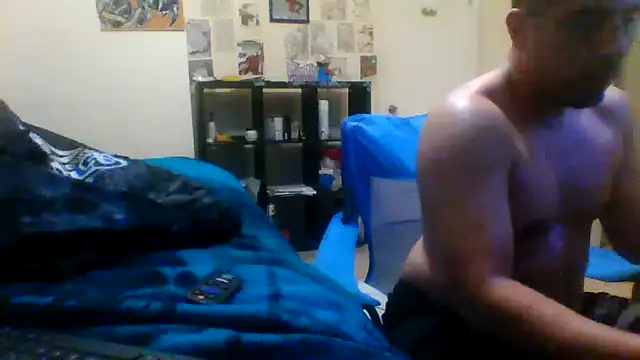 Snapshot of k1oudE chatting on March 10, 8:04 am k1oudE online show from March 10, 8:04 am