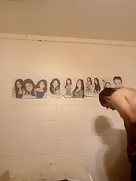 k1oudE online show from February 13, 5:03 am