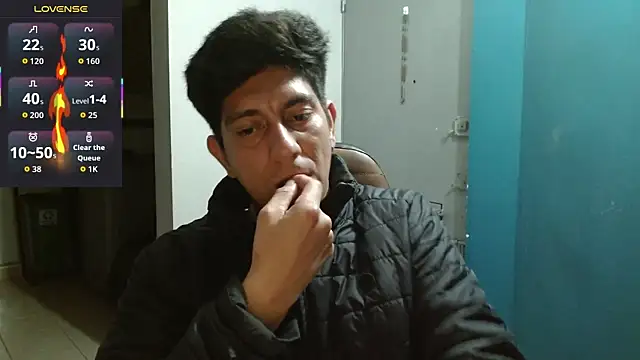 Snapshot of Noah-cock chatting on December 16, 10:59 pm Noah-cock online show from December 16, 10:59 pm