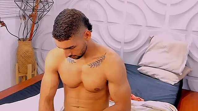 Snapshot of MarcoVitto chatting on January 11, 6:35 am MarcoVitto online show from January 11, 6:35 am