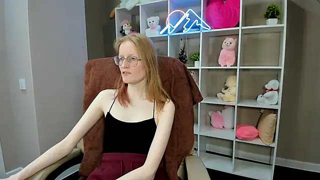 Snapshot of ElizabethHarpper chatting on January 30, 11:22 am ElizabethHarpper online show from January 30, 11:22 am