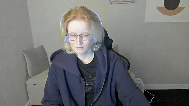 Snapshot of ElizabethHarpper chatting on September 13, 8:14 am ElizabethHarpper online show from September 13, 8:14 am