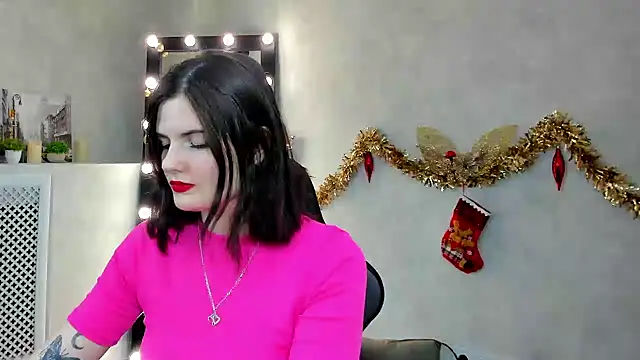 Snapshot of CharlotteMitchell chatting on January 21, 8:41 am CharlotteMitchell online show from January 21, 8:41 am