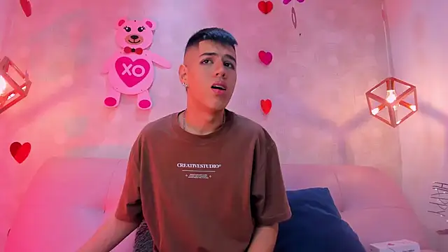 Angel Khouri online show from February 22, 3:34 am