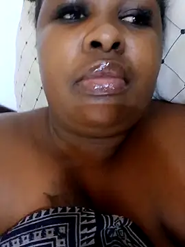 Snapshot of SexyLadyBoosxx chatting on October 30, 8:27 am SexyLadyBoosxx online show from October 30, 8:27 am