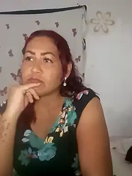 Snapshot of Abigail_BigTits chatting on January 6, 2:58 am Abigail BigTits online show from January 6, 2:58 am