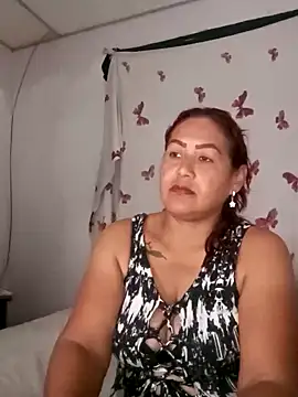 Snapshot of Abigail_BigTits chatting on January 15, 10:02 pm Abigail BigTits online show from January 15, 10:02 pm