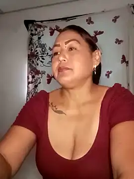 Snapshot of Abigail_BigTits chatting on February 18, 6:26 pm Abigail BigTits online show from February 18, 6:26 pm