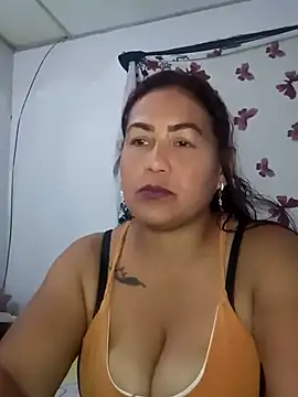 Snapshot of Abigail_BigTits chatting on March 13, 2:27 am Abigail BigTits online show from March 13, 2:27 am