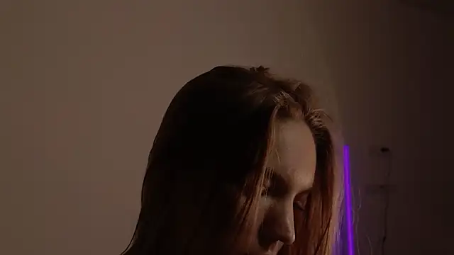 Snapshot of alittlestarrr chatting on December 31, 12:54 am alittlestarrr online show from December 31, 12:54 am