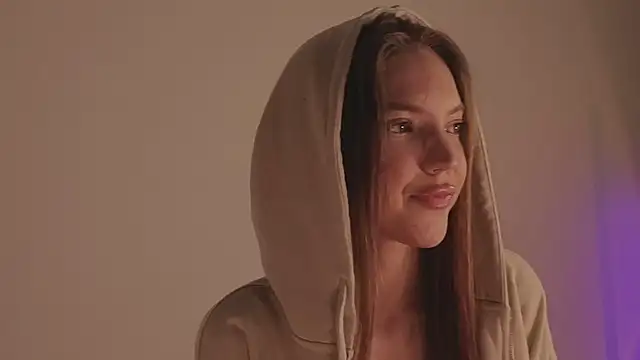 Snapshot of alittlestarrr chatting on January 2, 7:29 pm alittlestarrr online show from January 2, 7:29 pm