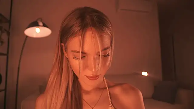 Snapshot of alittlestarrr chatting on January 21, 4:48 pm alittlestarrr online show from January 21, 4:48 pm