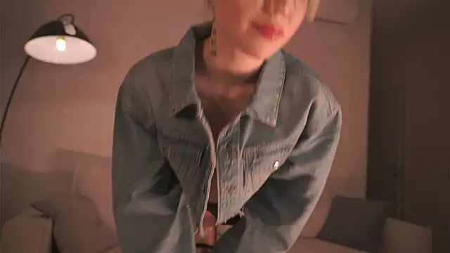 Snapshot of alittlestarrr chatting on January 28, 2:53 am alittlestarrr online show from January 28, 2:53 am