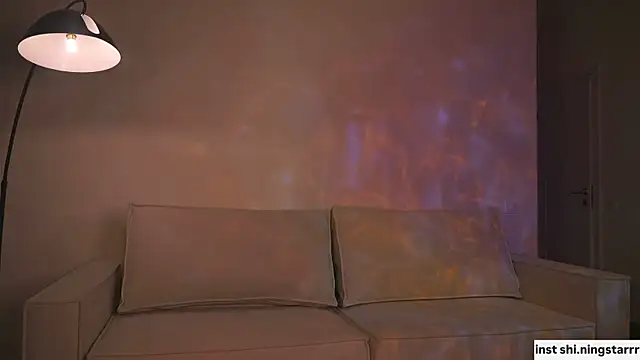 Snapshot of alittlestarrr chatting on February 4, 9:52 pm alittlestarrr online show from February 4, 9:52 pm