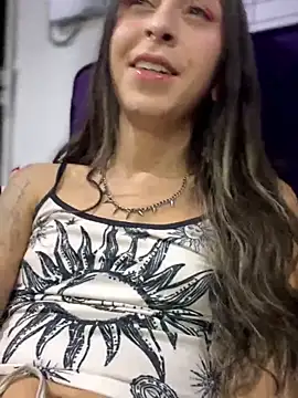 Snapshot of Sara_Davina chatting on June 14, 2:35 am Sara Davina online show from June 14, 2:35 am