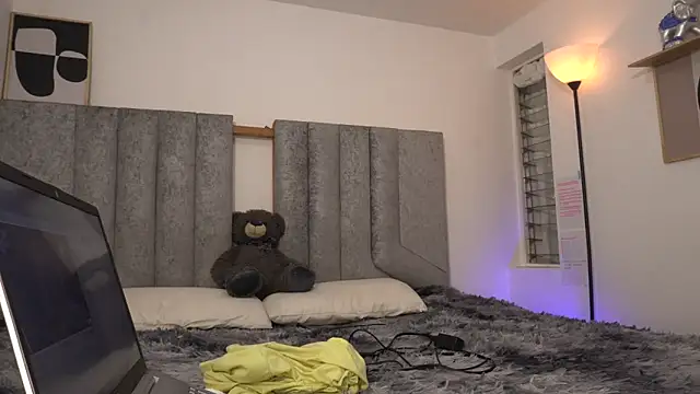 Snapshot of womantall99 chatting on February 27, 4:32 pm womantall99 online show from February 27, 4:32 pm