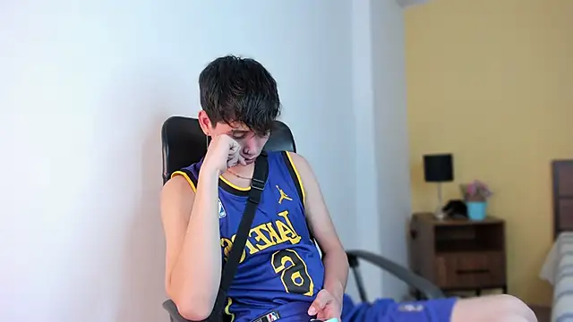 Brian-Ausslos online show from December 30, 4:42 am