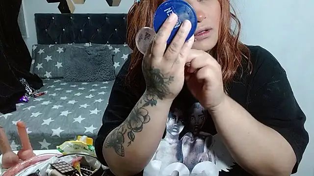 Snapshot of brittanysexhot chatting on October 31, 2:40 pm brittanysexhot online show from October 31, 2:40 pm