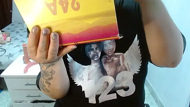 Snapshot of brittanysexhot chatting on November 25, 3:23 pm brittanysexhot online show from November 25, 3:23 pm