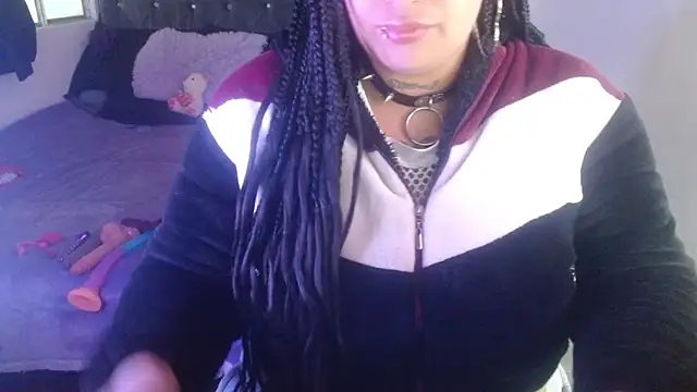 Snapshot of brittanysexhot chatting on February 12, 12:55 pm brittanysexhot online show from February 12, 12:55 pm