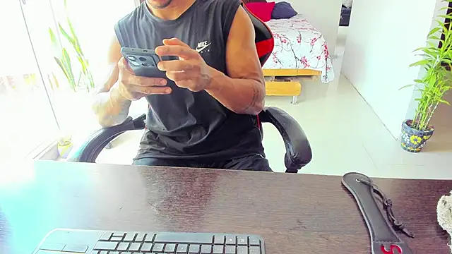 Snapshot of Adam_Valenciia chatting on October 21, 3:46 pm Adam Valenciia online show from October 21, 3:46 pm