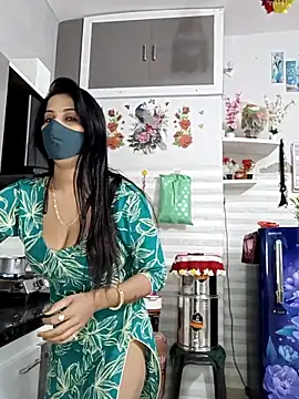 Best-Couple online show from November 13, 3:05 am